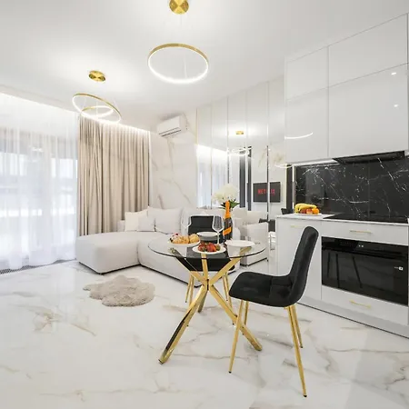 Golden - Luxury - Mennica Residence#189 *