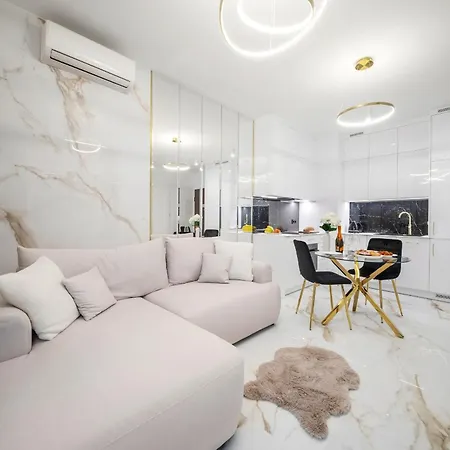 Golden - Luxury - Mennica Residence#189 아파트 바르샤바